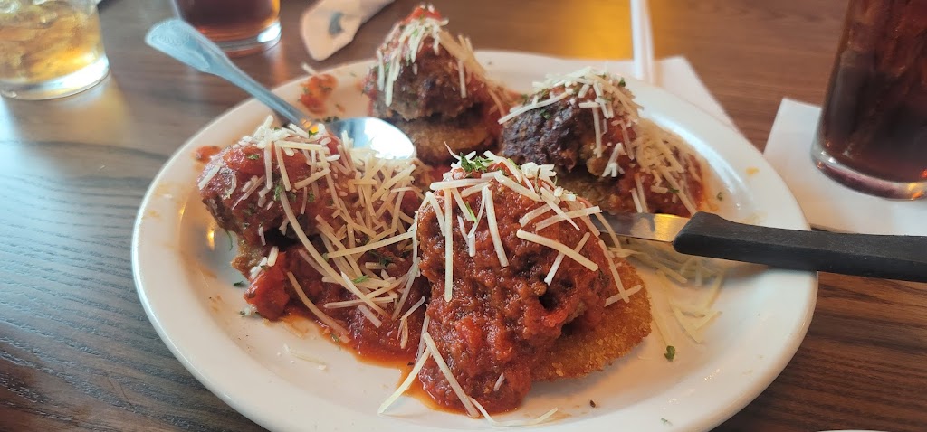 The Goose Eatery & Hangout | restaurant | 812 Lyndon Ln unit 105, Lyndon, KY 40222, USA | 5023398070 OR +1 502-339-8070