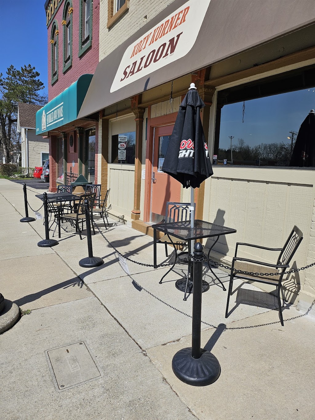 Kozy Korner Saloon | restaurant | 22991 W Main St, Armada, MI 48005, USA | 5867849015 OR +1 586-784-9015