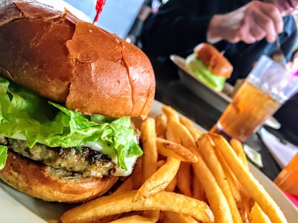 Longfellow Grill | restaurant | 2990 W River Pkwy, Minneapolis, MN 55406, USA | 6127212711 OR +1 612-721-2711