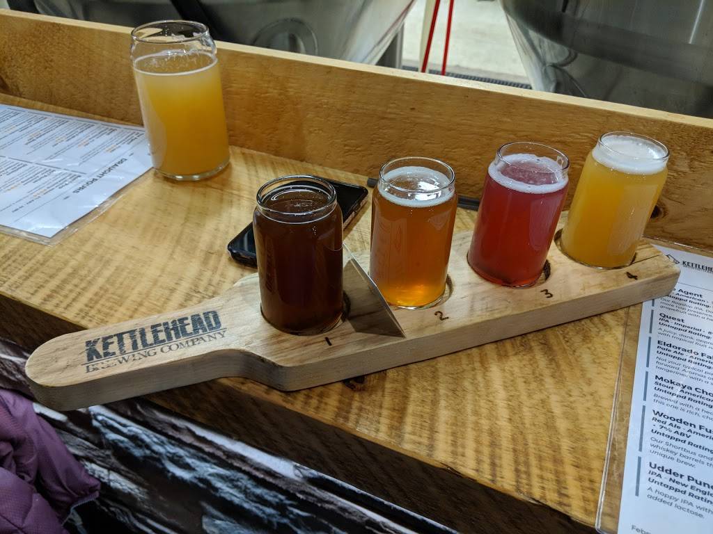 Kettlehead Brewing Company | restaurant | 407 W Main St, Tilton, NH 03276, USA | 6032868100 OR +1 603-286-8100