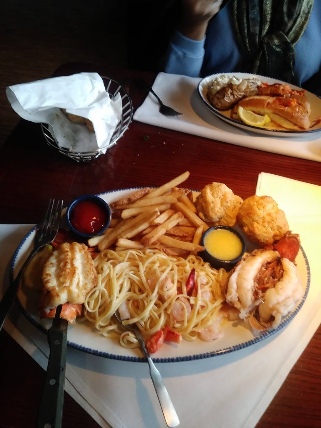 Red Lobster | restaurant | 6410 E 82nd St, Indianapolis, IN 46250, USA | 3178428871 OR +1 317-842-8871