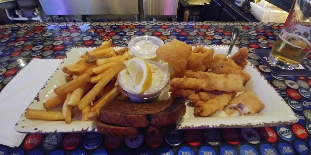 The Wood Shed Bar and Grill | restaurant | 2895 County Rd II, Neenah, WI 54956, USA | 9207296003 OR +1 920-729-6003