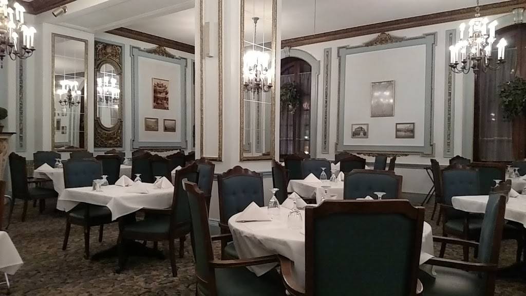 Peking Chinese and American Restaurant | restaurant | 221 Scott St, Wausau, WI 54403, USA | 7158428080 OR +1 715-842-8080