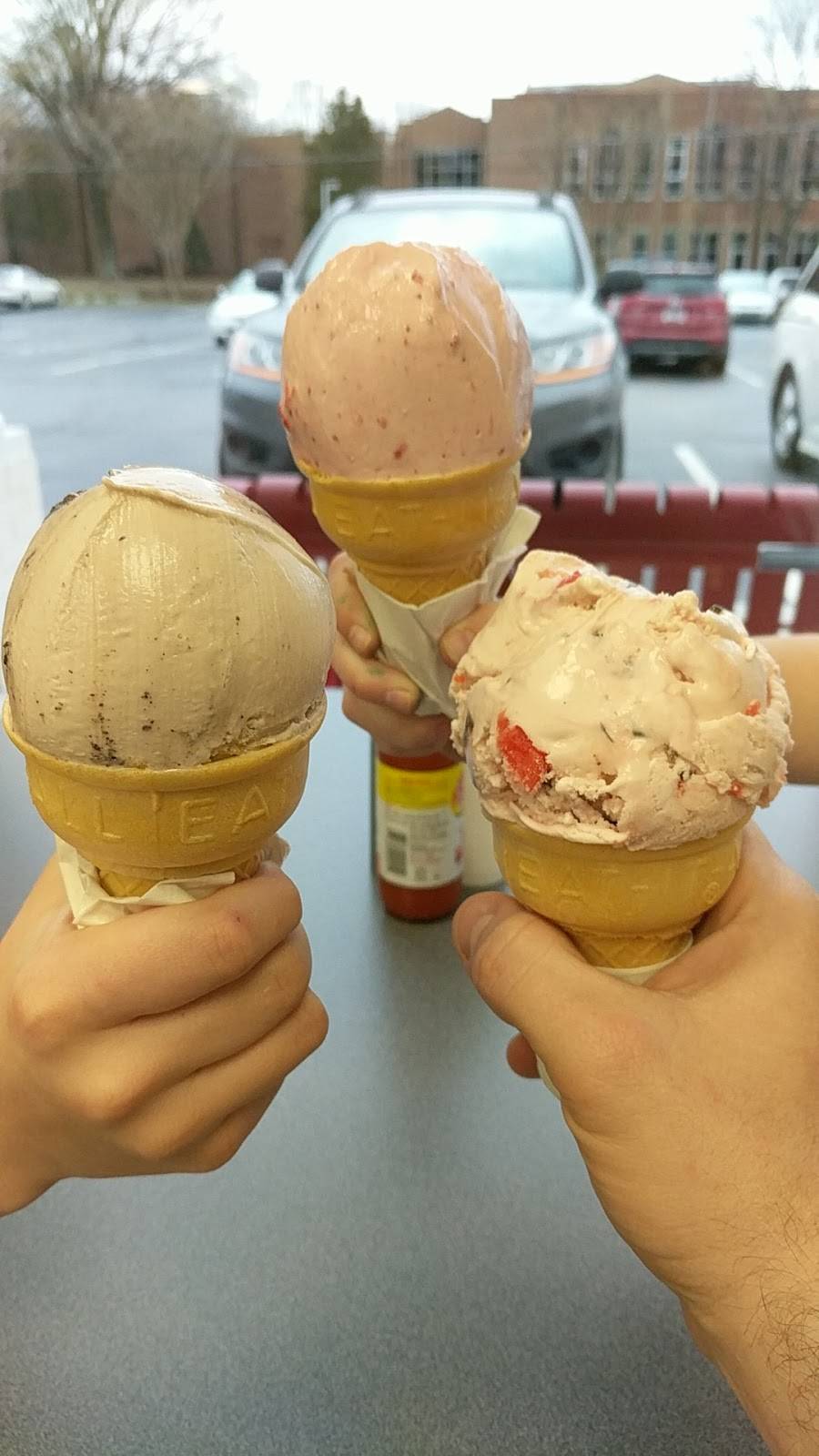 TJs Deli & Grill | restaurant | 5017 Country Club Rd, Winston-Salem, NC 27104, USA | 3367600488 OR +1 336-760-0488