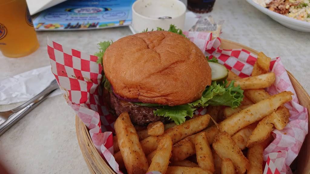 Island Time Bar and Grill | restaurant | 111 Gulf Dr S, Bradenton Beach, FL 34217, USA | 9417821122 OR +1 941-782-1122