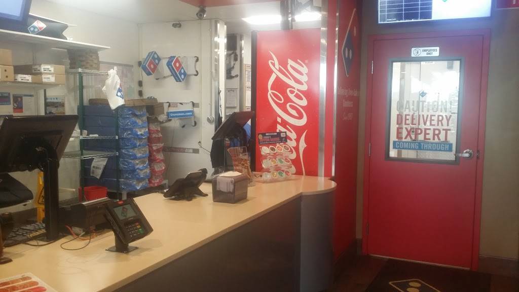 Dominos Pizza | meal delivery | 45 W Sauk Trail, South Chicago Heights, IL 60411, USA | 7084413338 OR +1 708-441-3338