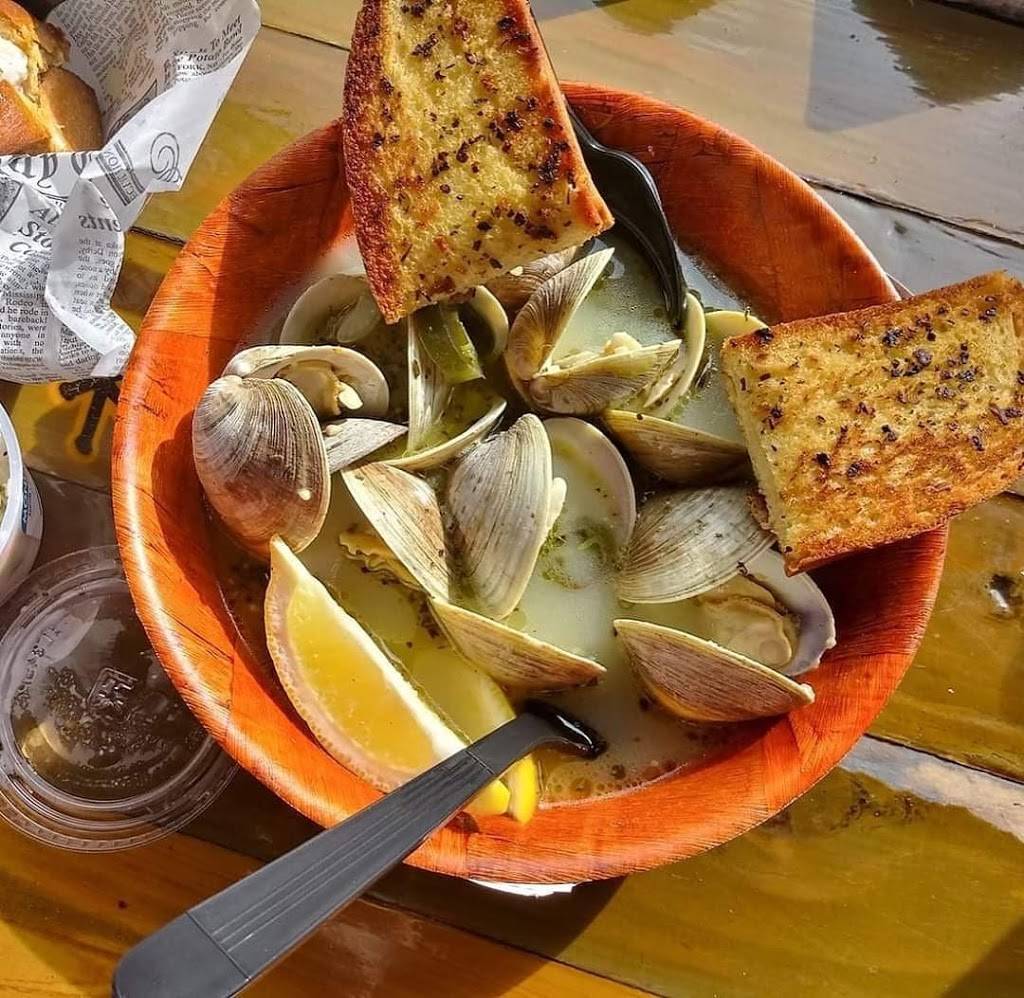 DJs Clam Shack | restaurant | 19705 Gulf Blvd Suite A, Indian Shores, FL 33785, USA | 7274747407 OR +1 727-474-7407