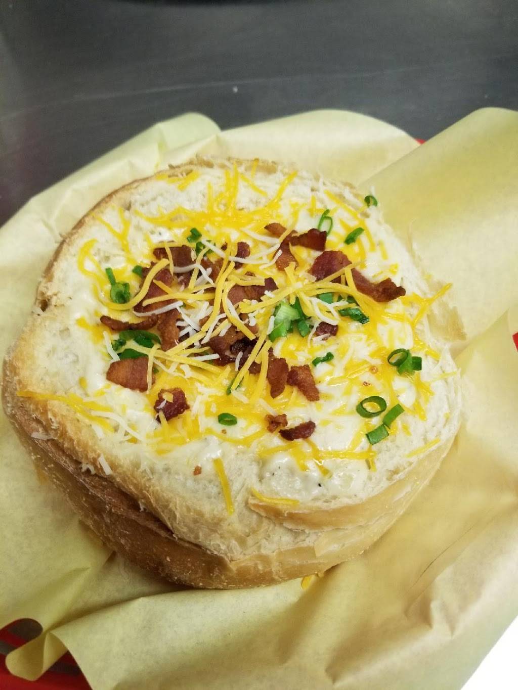 Shenanigans Restaurant And Bar | restaurant | 6650 N Cedar Ave, Fresno, CA 93710, USA | 5593234133 OR +1 559-323-4133