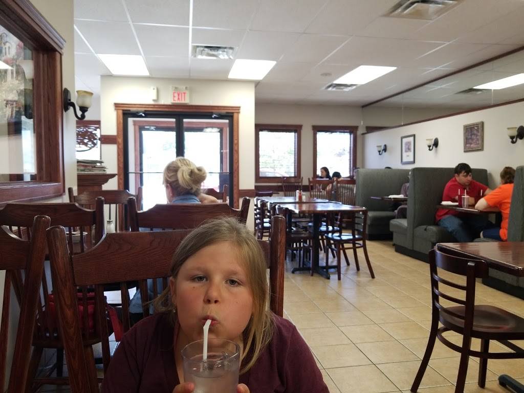 Family Kitchen | restaurant | 73 Erie St S, Leamington, ON N8H 3B2, Canada | 5193240660 OR +1 519-324-0660