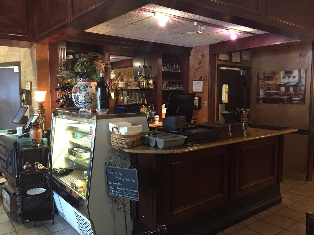 Imperial Pizzeria & Restaurant | restaurant | 650 Wellwood Ave, Lindenhurst, NY 11757, USA | 6312269774 OR +1 631-226-9774