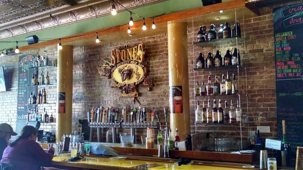 Mary Jane Burgers & Brew | restaurant | 102 N Jackson St, Perryville, MO 63775, USA | 5735476279 OR +1 573-547-6279