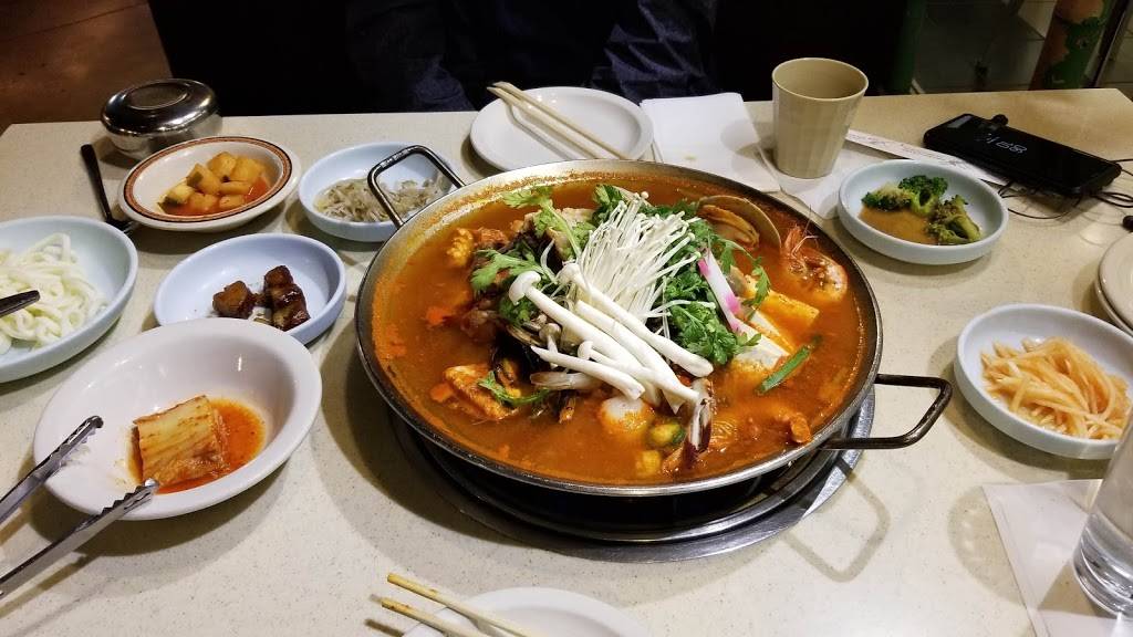 Bi Bim Bab | restaurant | 43155 Main St #300, Novi, MI 48375, USA | 2483486800 OR +1 248-348-6800