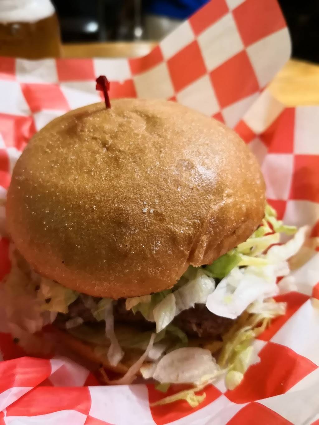 Smokin Js Country Corner Inn | restaurant | 17880 Cole Rd, Conneautville, PA 16406, USA | 8146832163 OR +1 814-683-2163