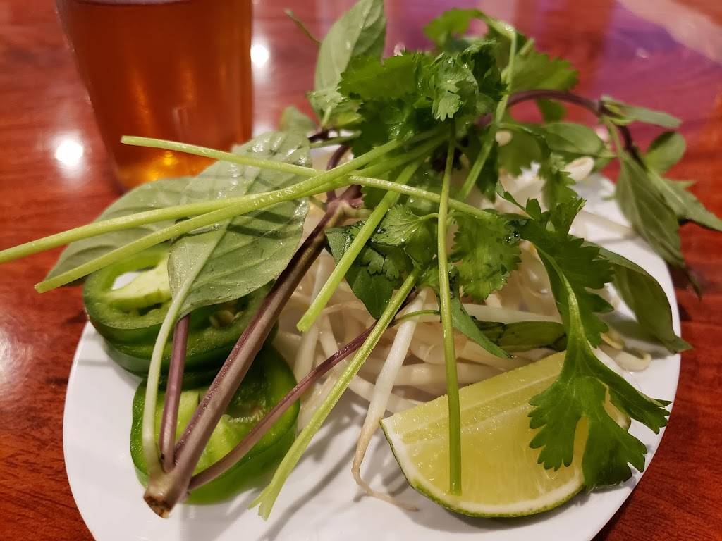 Pho Huong Que | restaurant | 200 International Blvd, Oakland, CA 94606, USA | 5107884282 OR +1 510-788-4282