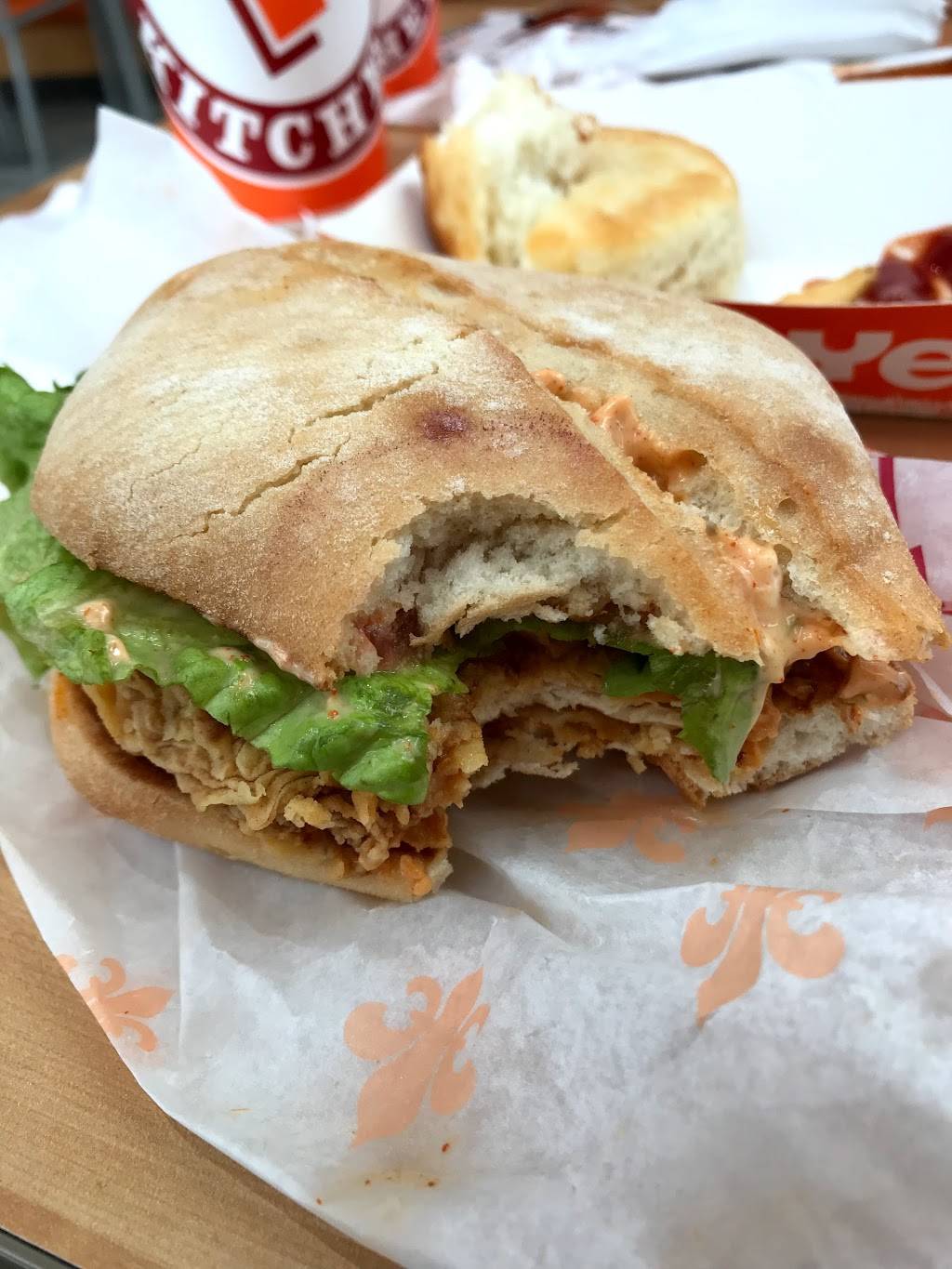 Popeyes | restaurant | 9960 Dufferin St #14, Maple, ON L6A 1S2, Canada | 9054179391 OR +1 905-417-9391