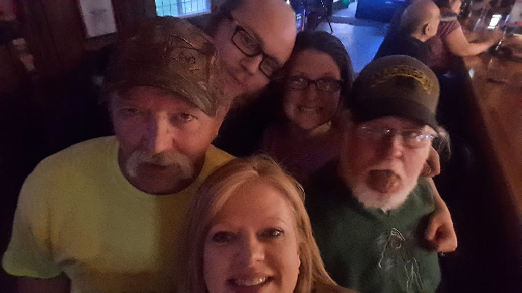 Dawg Ugly | restaurant | 121 Water St S, Williamsport, OH 43164, USA | 7409860014 OR +1 740-986-0014