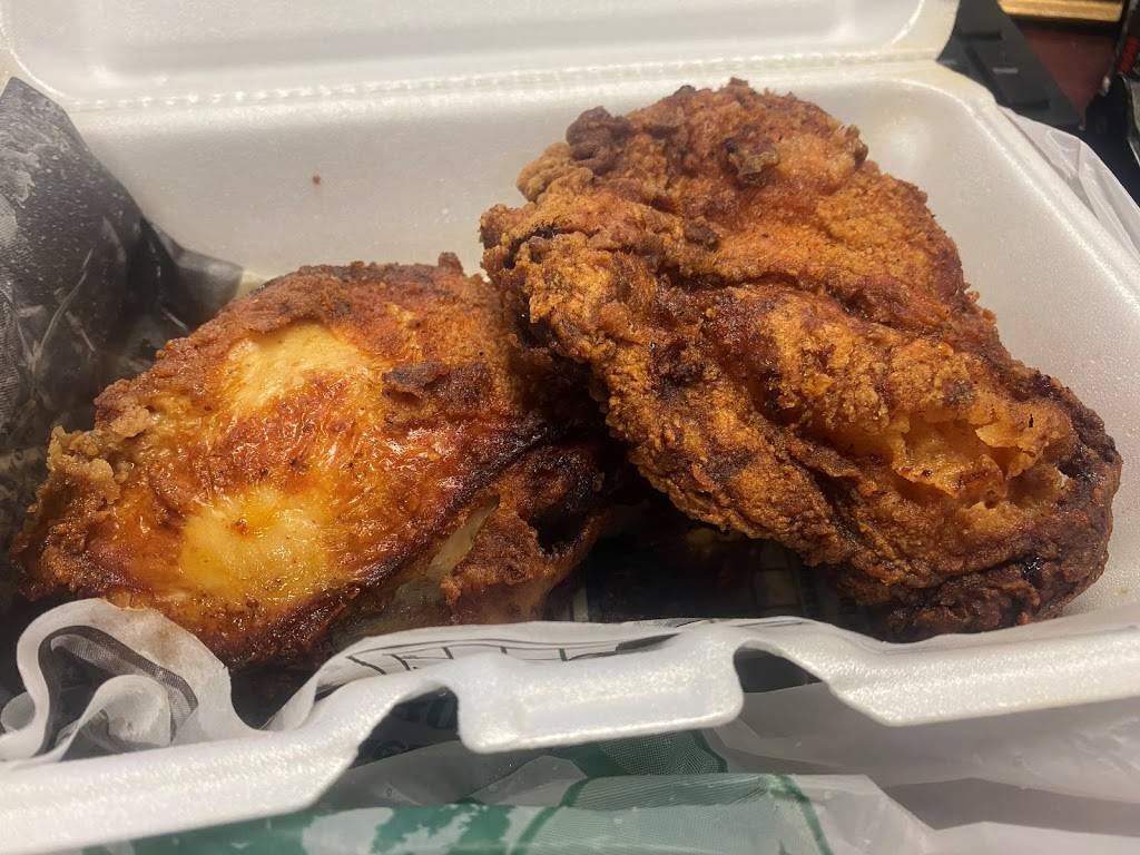 The Chicken Spot | restaurant | 204 W 10th St, Wilmington, DE 19801, USA | 3023582381 OR +1 302-358-2381