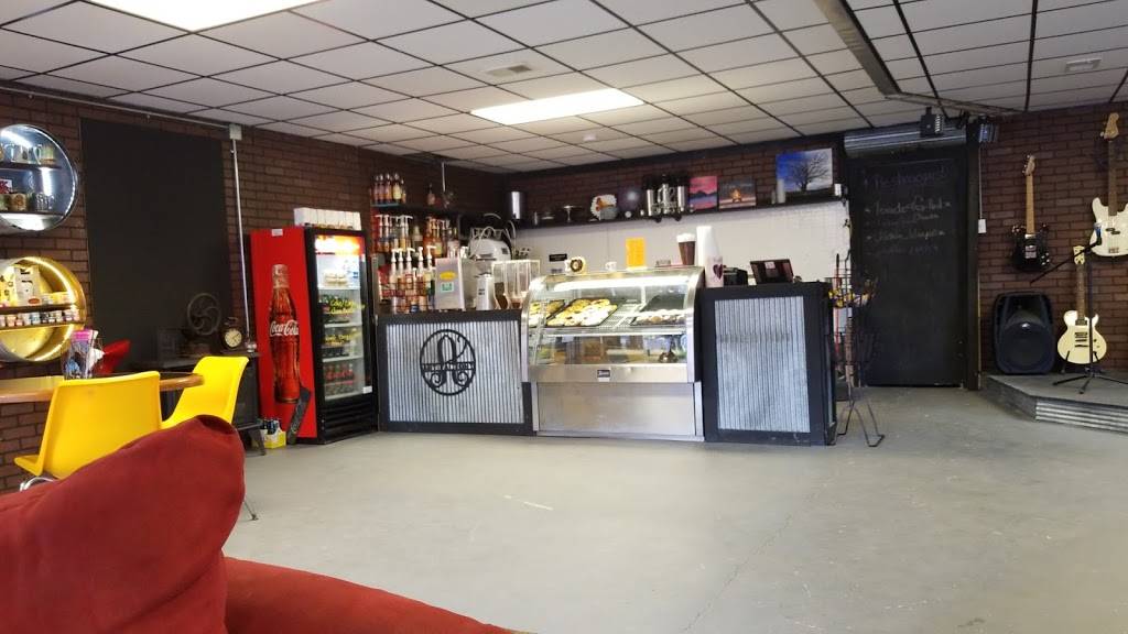 The Art Factory Coffeehouse & Bistro | restaurant | 290 W Main St, Beattyville, KY 41311, USA | 6062808341 OR +1 606-280-8341