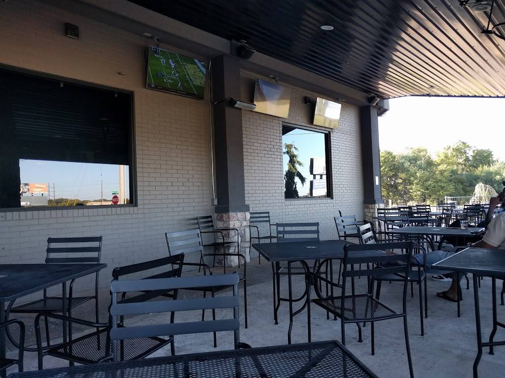 Mikes Sports Grille | restaurant | 517 E Gore Blvd, Lawton, OK 73501, USA | 5803573080 OR +1 580-357-3080