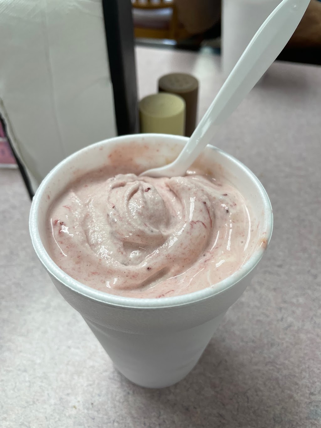 Cree-Mee Drive In | restaurant | 31089 US-64, Cimarron, NM 87714, USA | 5753762480 OR +1 575-376-2480