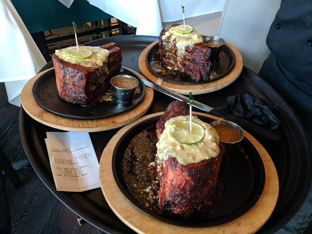 Perrys Steakhouse & Grille | restaurant | 1997 W Gray St, Houston, TX 77019, USA | 3462938400 OR +1 346-293-8400