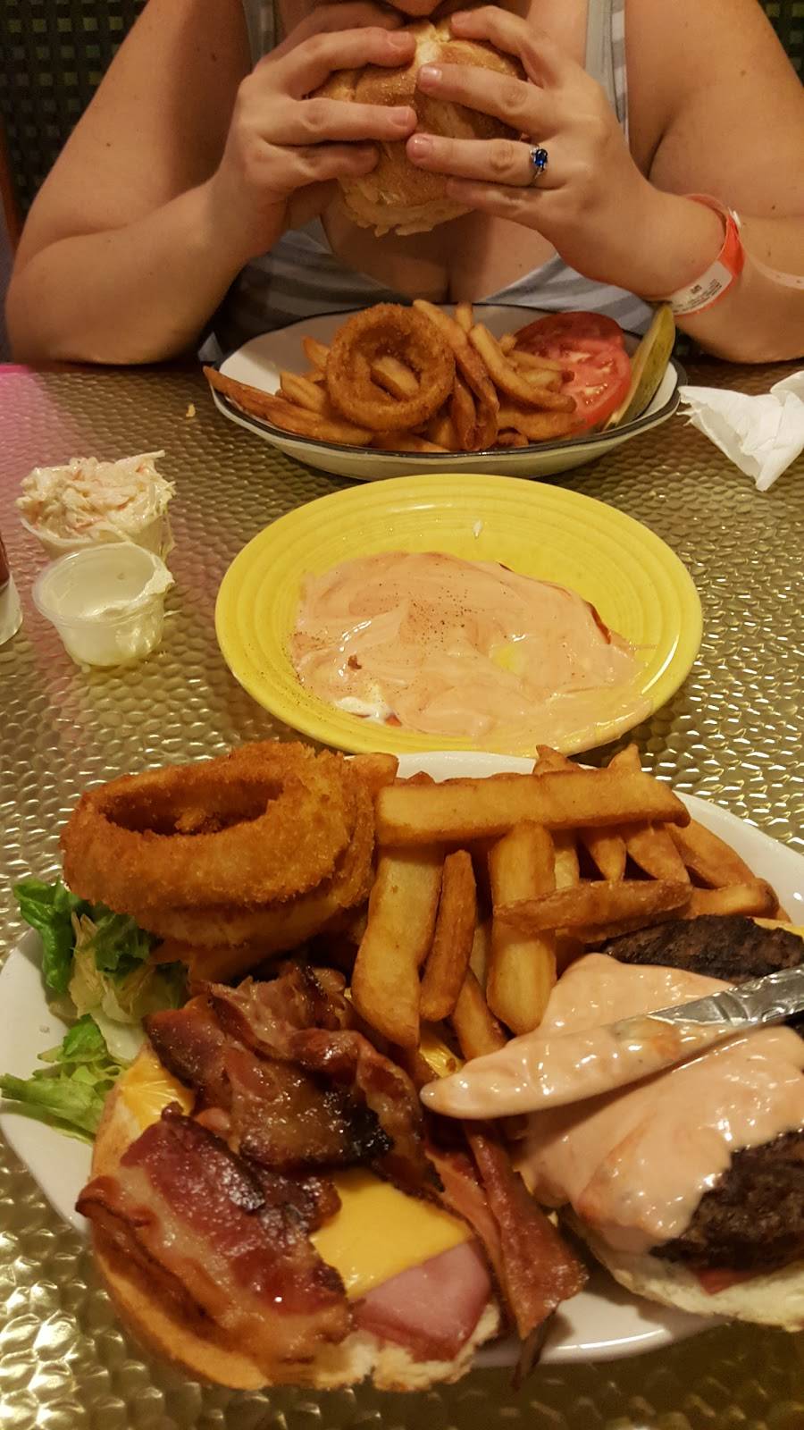 Six Brothers Diner | restaurant | 475 Clove Rd, Little Falls, NJ 07424, USA | 9732562510 OR +1 973-256-2510