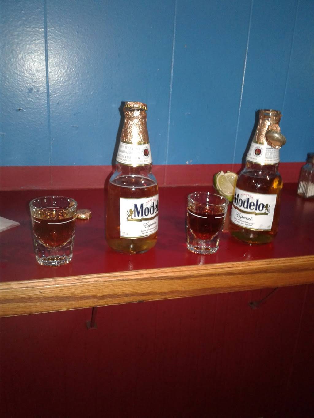 Fiesta Del Mar Family Restaurant | restaurant | 12803 Ambaum Blvd SW, Burien, WA 98146, USA | 2064665251 OR +1 206-466-5251