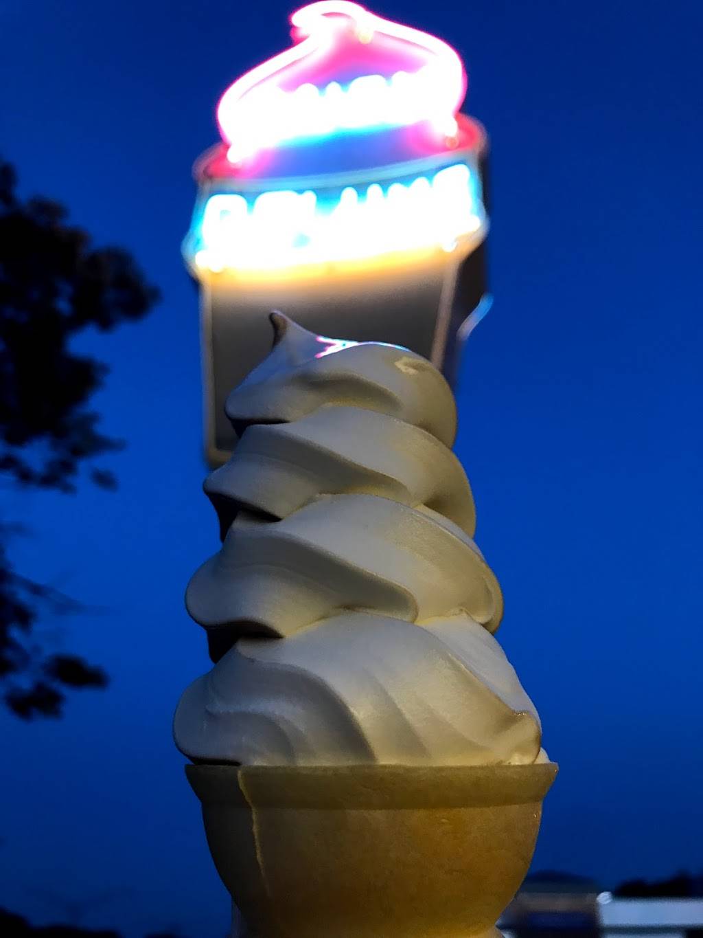 Dairy Deluxe | restaurant | 33210 Woodward Ave, Birmingham, MI 48009, USA | 2486461810 OR +1 248-646-1810