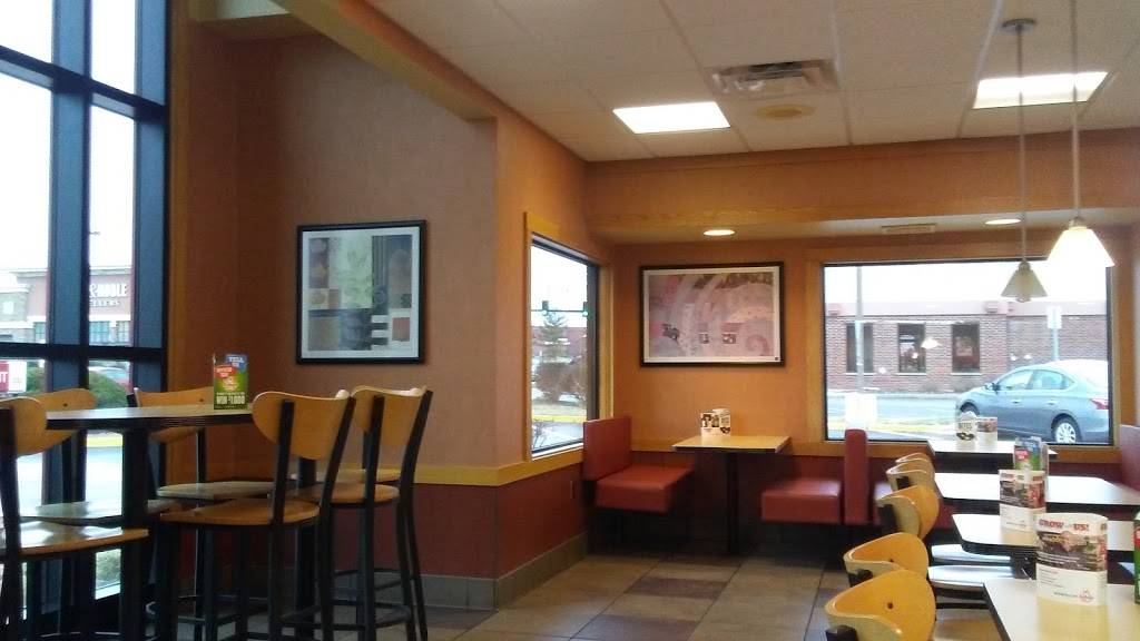 Arbys | restaurant | 225 Mid Rivers Mall Dr, St Peters, MO 63376, USA | 6369701300 OR +1 636-970-1300