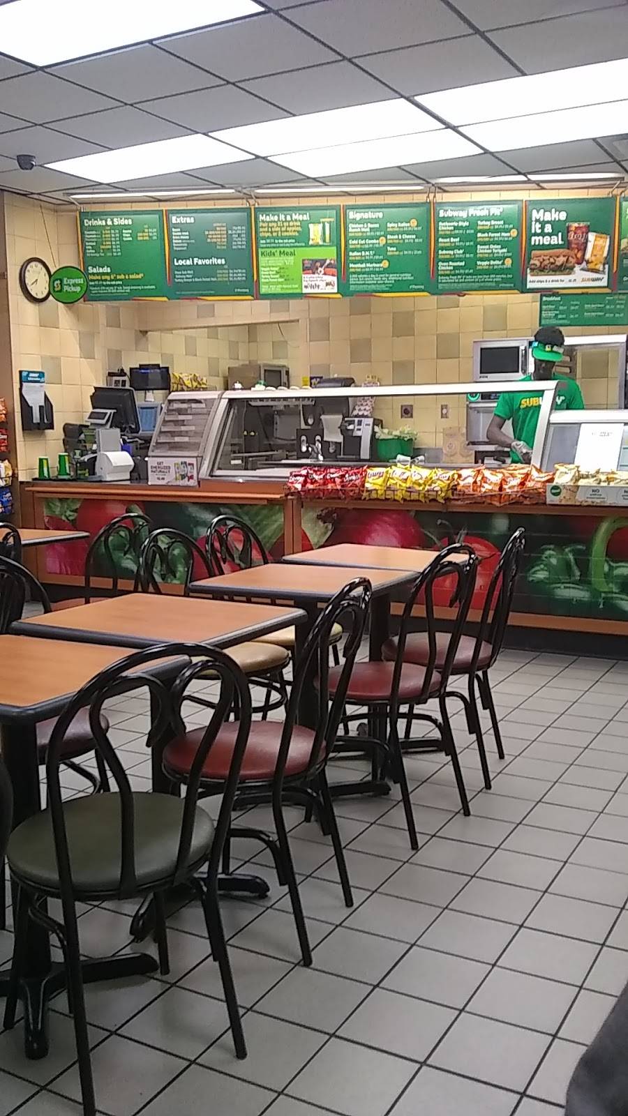 Subway | meal takeaway | 1826 W Central Ave, El Dorado, KS 67042, USA | 3163200990 OR +1 316-320-0990