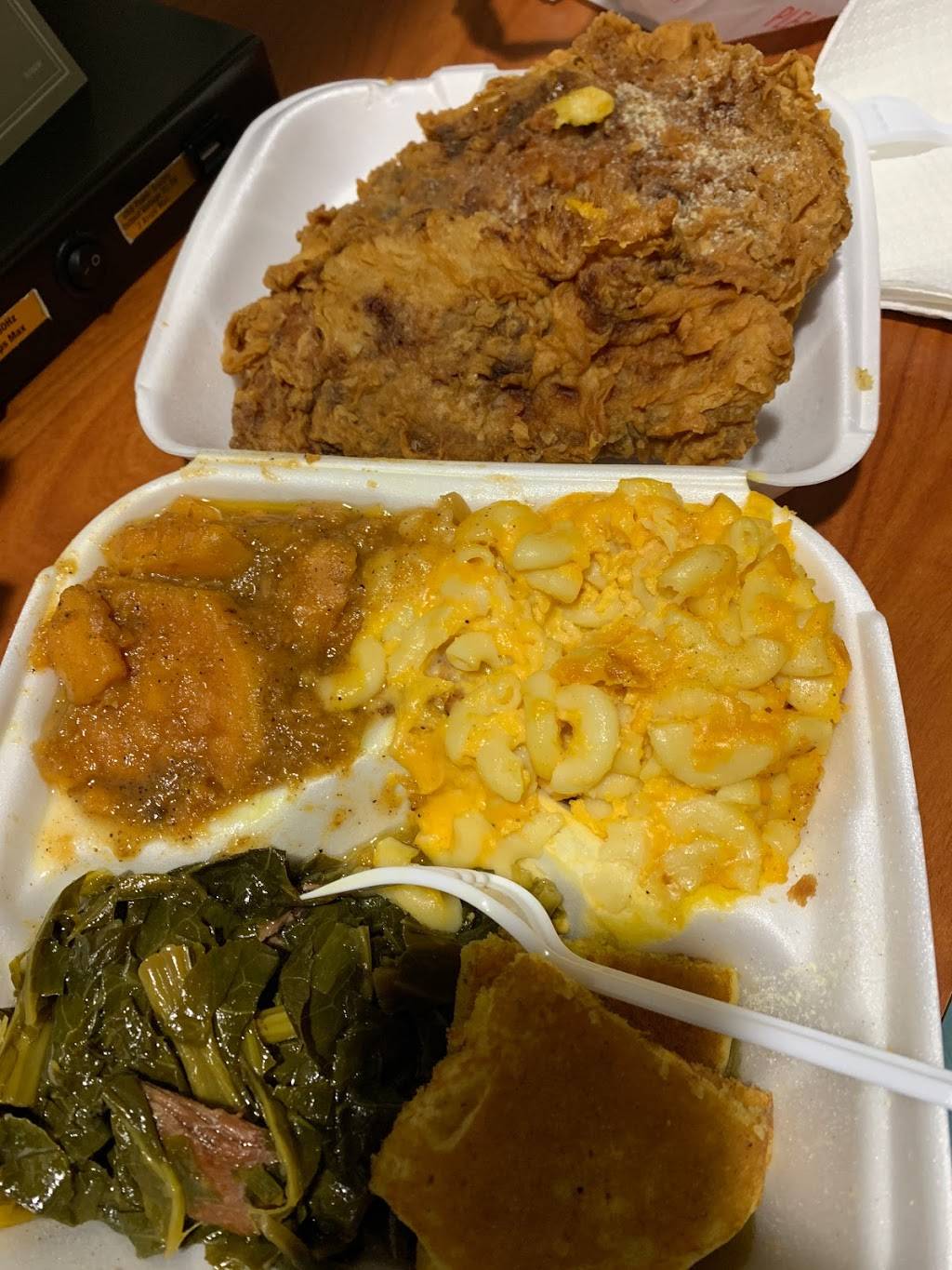Mama’s Soul Food Kitchen | restaurant | 2105 22nd Ave, Kenosha, WI 53140, USA | 2622377026 OR +1 262-237-7026