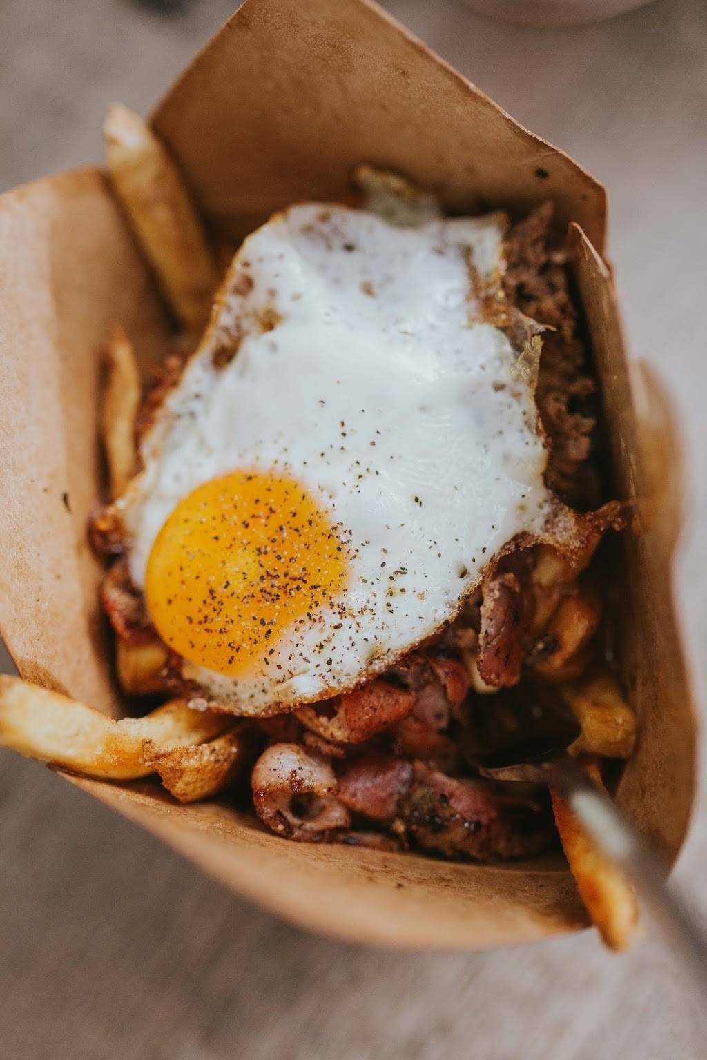 Philthy Phillys | restaurant | 960 Southdown Rd, Mississauga, ON L5J 2Y4, Canada | 9058229129 OR +1 905-822-9129