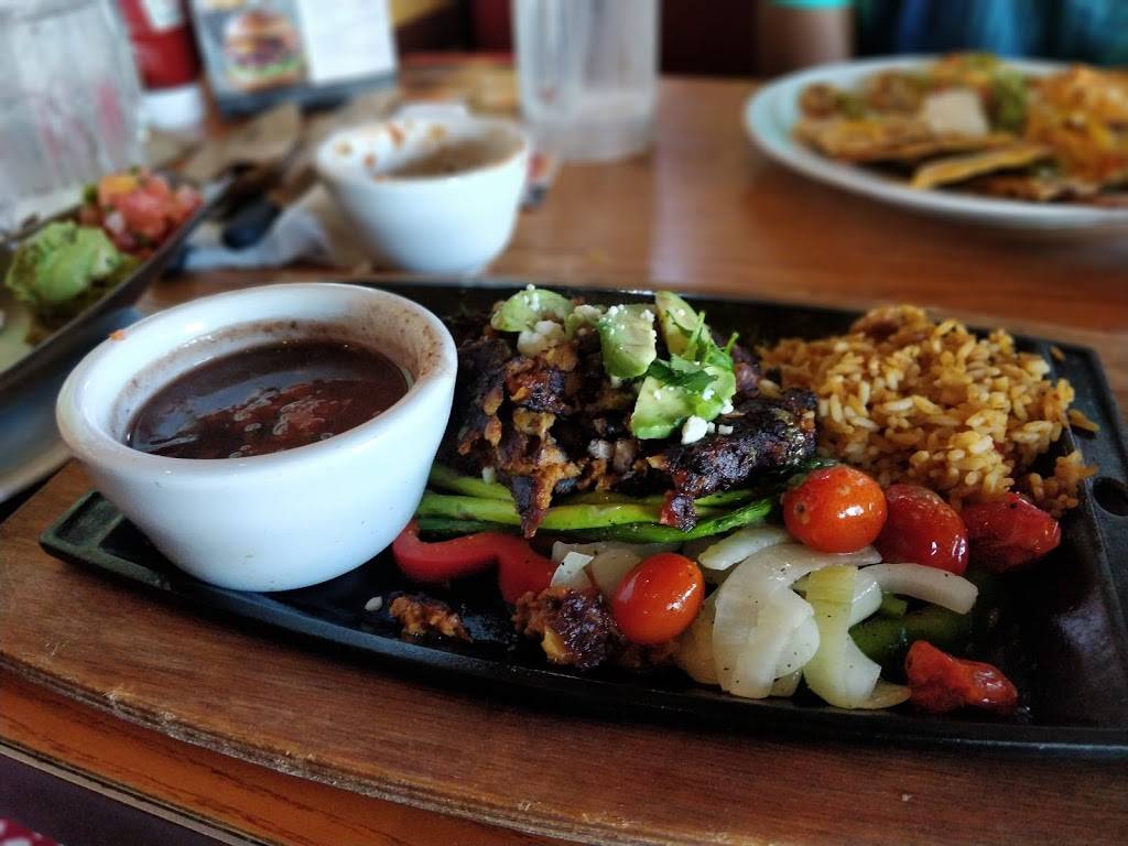 Chilis Grill & Bar | meal takeaway | 215 State Rd 312, St. Augustine, FL 32086, USA | 9048242216 OR +1 904-824-2216