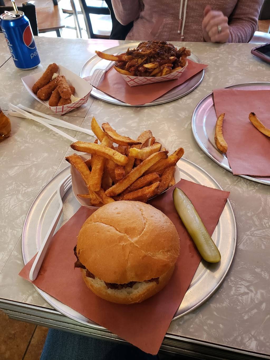 Ruthies Bar-B-Q & Pizza | meal takeaway | 64 1/2 Chestnut St, Montclair, NJ 07042, USA | 9735091134 OR +1 973-509-1134