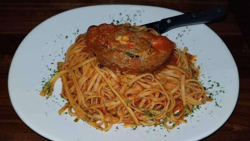 Cirellas Italian Bistro & Sushi Bar | restaurant | 7211 Vanderbilt Beach Rd, Naples, FL 34119, USA | 2393317496 OR +1 239-331-7496