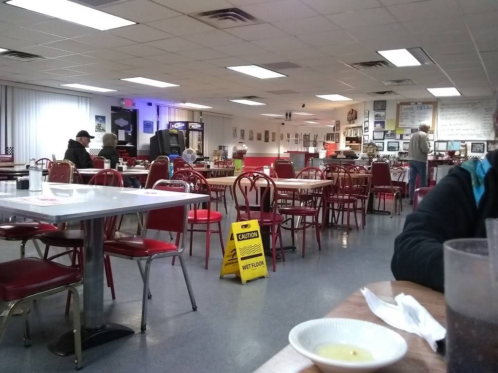 Madison Street Retro Diner | restaurant | 2421 S Madison St, Muncie, IN 47302, USA | 7652167182 OR +1 765-216-7182