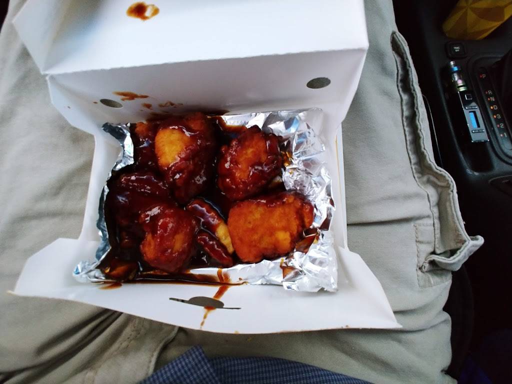 Churchs Chicken | restaurant | 10646 New Halls Ferry Road, Jennings, MO 63136, USA | 3148675612 OR +1 314-867-5612