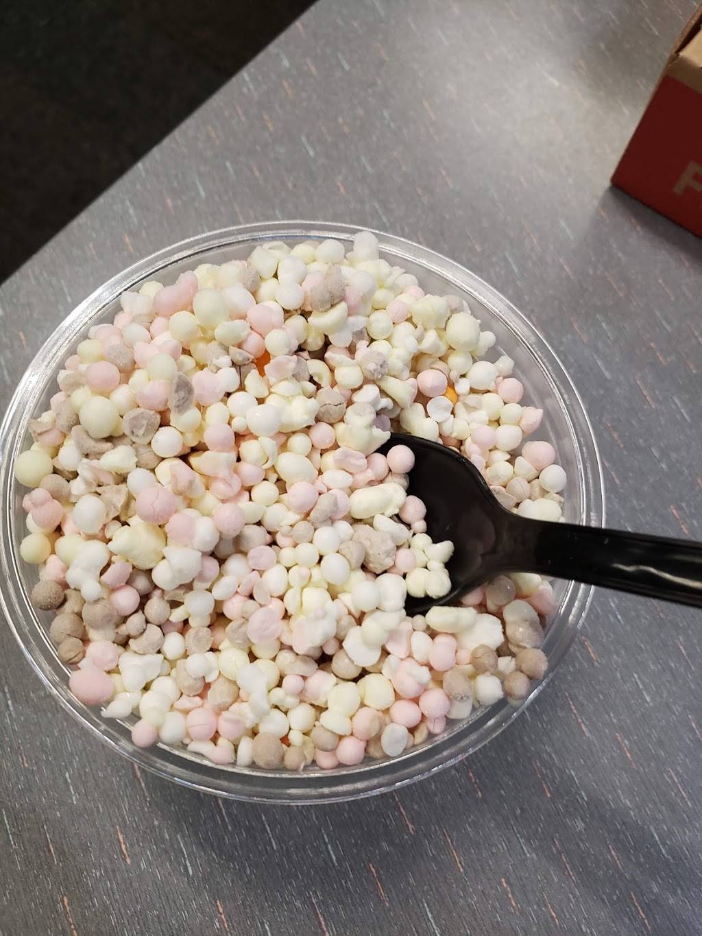 Chuck E. Cheese | restaurant | 2082 Niles Cortland Rd SE, Warren, OH 44484, USA | 3306520740 OR +1 330-652-0740