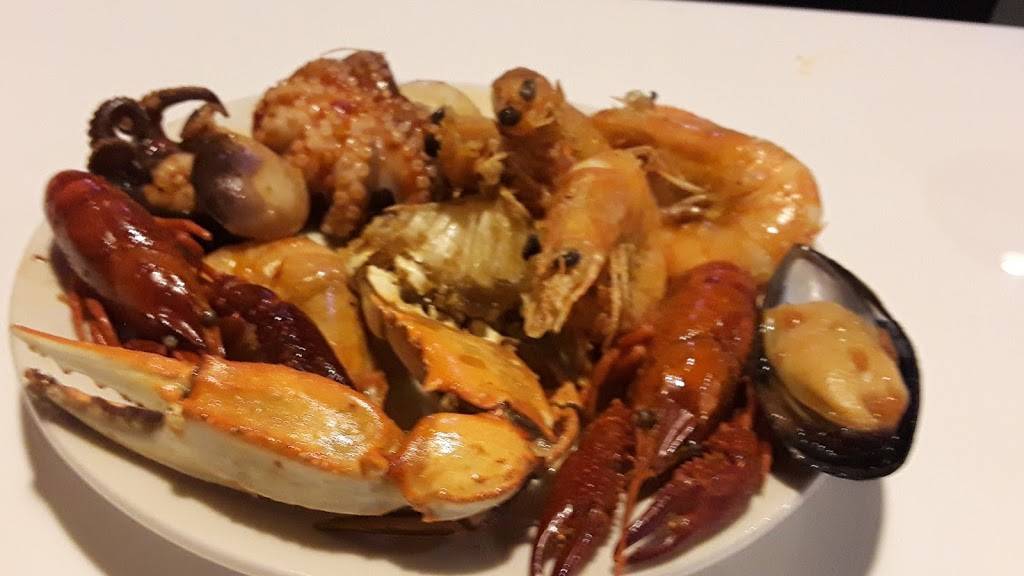 Red Sun Buffet | restaurant | 2769 Wolf Creek Pkwy #105, Memphis, TN 38133, USA | 9013849080 OR +1 901-384-9080