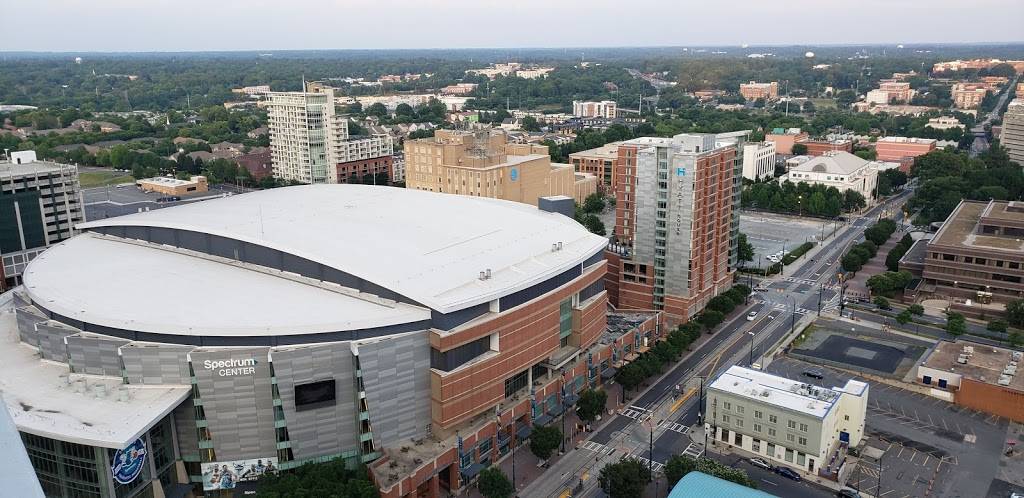 Nuvole Rooftop TwentyTwo | restaurant | 220 E Trade St Suite 2200, Charlotte, NC 28202, USA | 9809609800 OR +1 980-960-9800