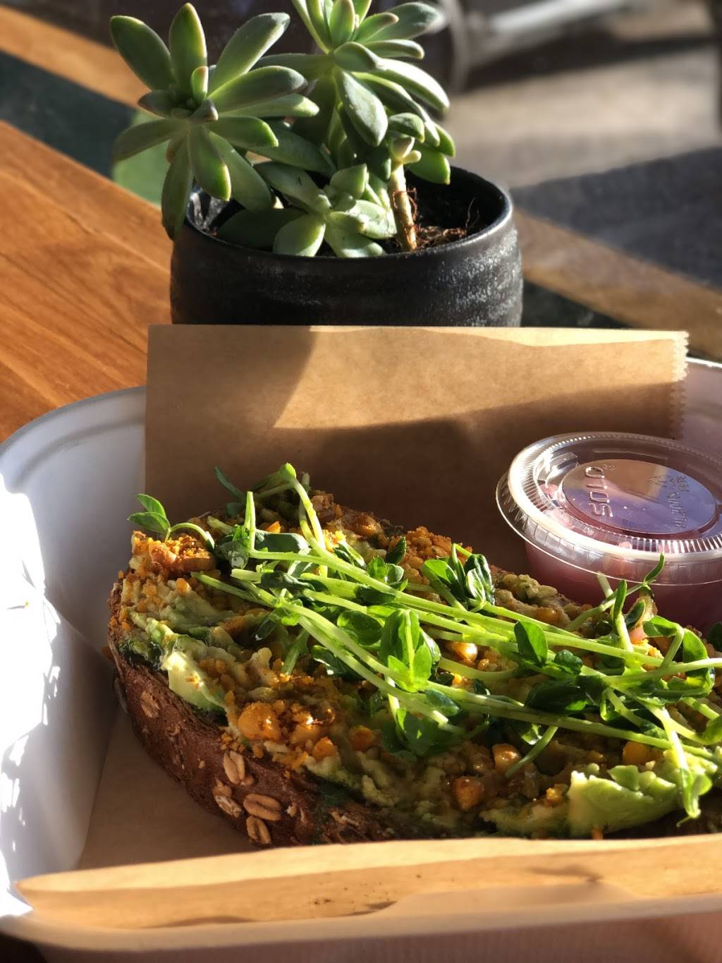 Southern Roots Filling Station | cafe | 32 Seminole Rd, Atlantic Beach, FL 32233, USA | 9048536642 OR +1 904-853-6642