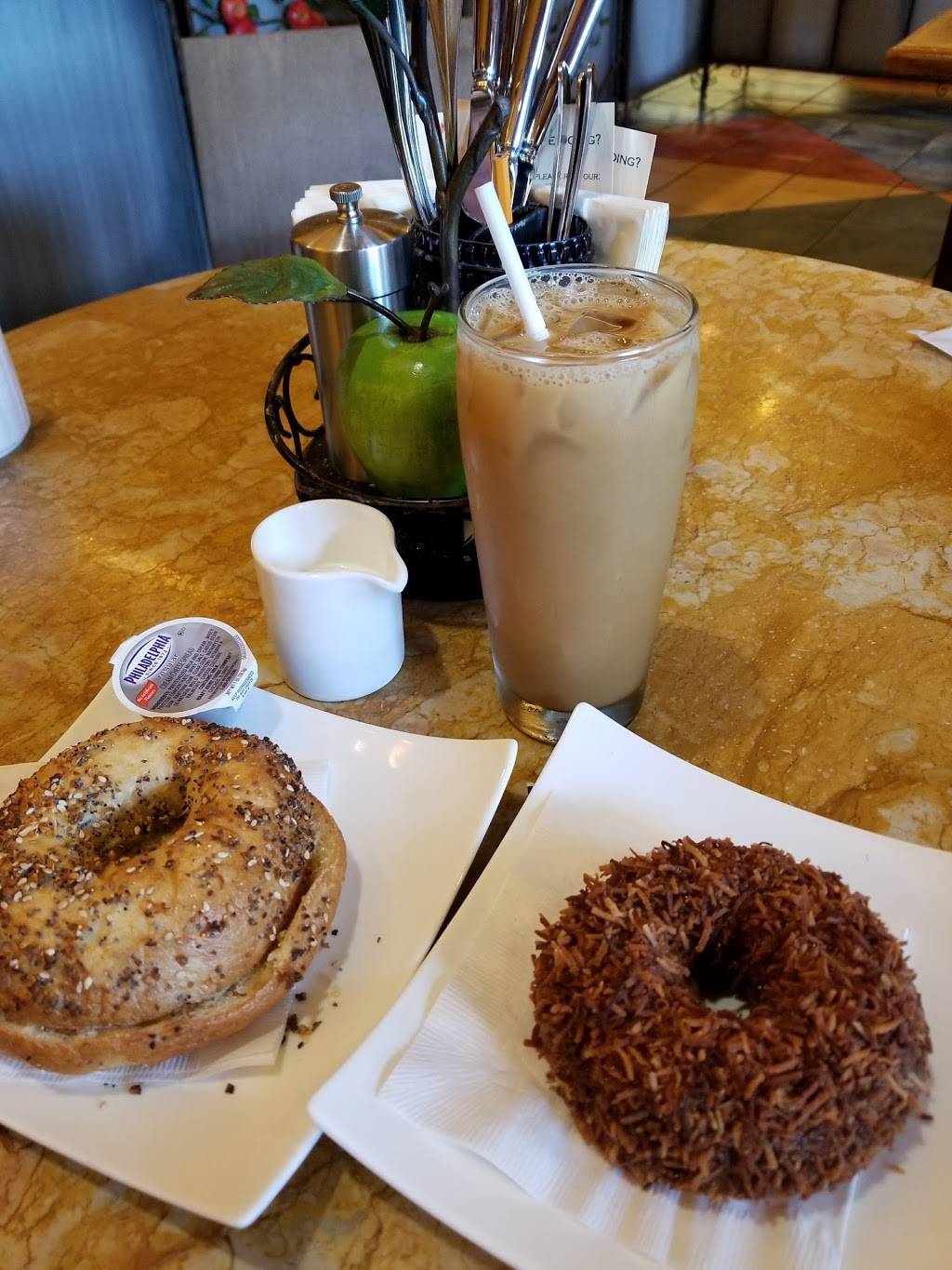 Apple Pie Bakery Café | cafe | 1946 Campus Dr, Hyde Park, NY 12538, USA | 8459054500 OR +1 845-905-4500