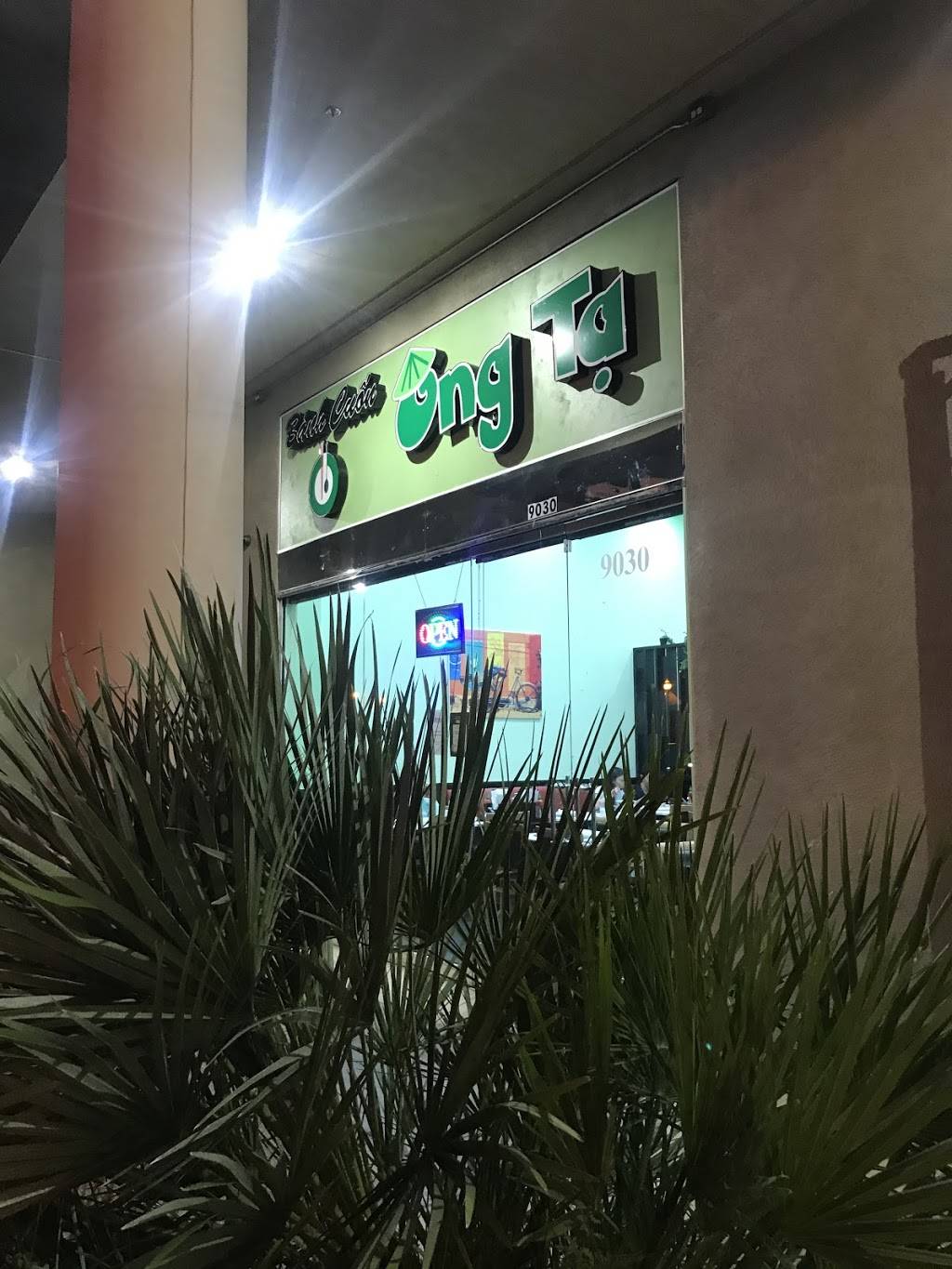 Bánh Cuôn Bun Moc Ông Ta | restaurant | 999 Story Rd Ste 9030, San Jose, CA 95122, USA | 4083595767 OR +1 408-359-5767