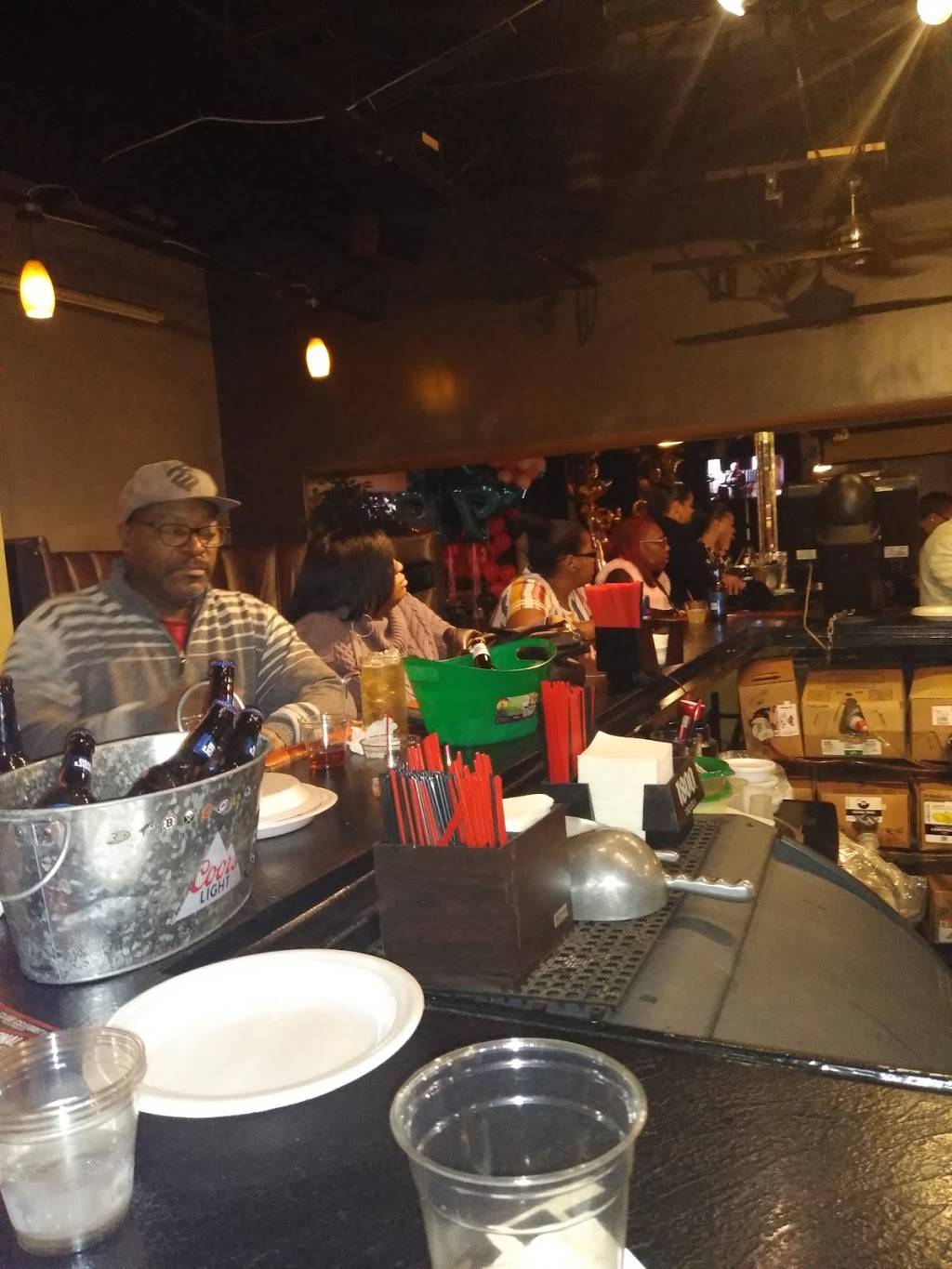 Stardust Lounge | restaurant | 3736 Inkster Rd, Inkster, MI 48141, USA | 3132773810 OR +1 313-277-3810