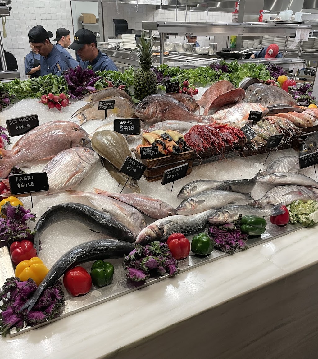 Avra Miami | restaurant | 17945 Collins Ave, Sunny Isles Beach, FL 33160, USA | 7868077555 OR +1 786-807-7555