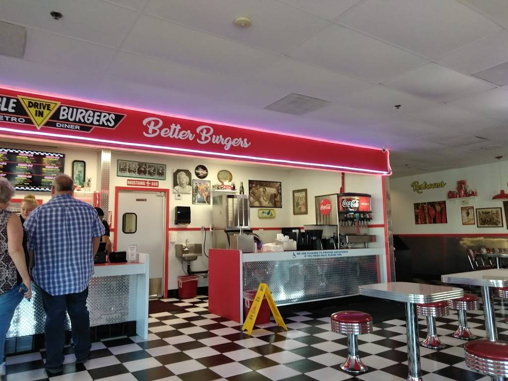 Triangle Drive In | restaurant | 240 W Shaw Ave, Clovis, CA 93612, USA | 5594723049 OR +1 559-472-3049