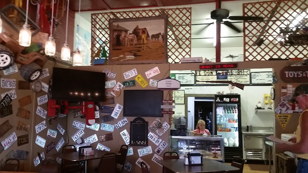 Pizza Mark | restaurant | 330 Fisher St, Moran, TX 76464, USA | 3259453663 OR +1 325-945-3663