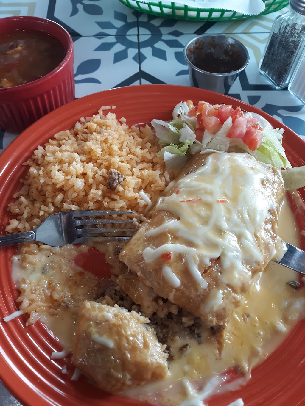 Chalo Y Lalos Authentic Mexican Restaurant | restaurant | 8793 TX-34, Quinlan, TX 75474, USA | 9032260955 OR +1 903-226-0955