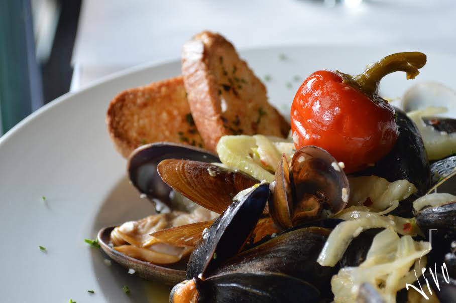 Vivo | restaurant | 838 W Randolph St, Chicago, IL 60607, USA | 3127333379 OR +1 312-733-3379