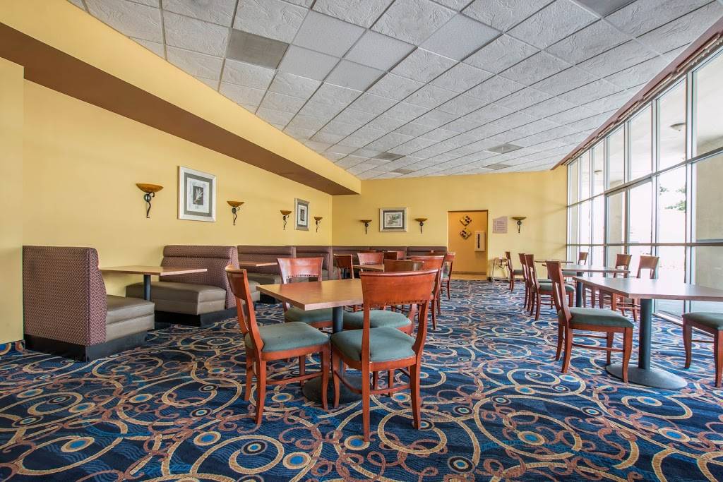 Southbay Cafe & Cantina | restaurant | 700 National City Blvd, National City, CA 91950, USA | 6194742800 OR +1 619-474-2800